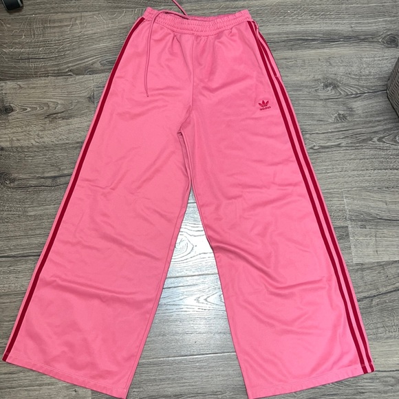 adidas Pants - Adidas size small pants like new